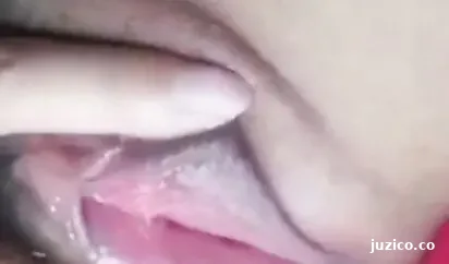 极品混血F杯巨乳网红情人与男友性爱私拍流出 无套抽插操出白浆 骑坐鸡巴上风骚扭动浪叫无水印-截图1