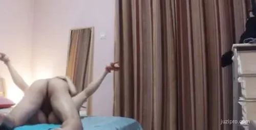 酒店大战苗条护士制服女高挑姿势