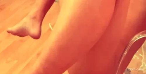 京都模特YAOYAO携洋男友畅游台湾，体验快乐生活