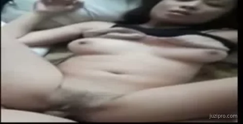 年轻女性与继子私情