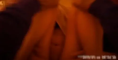 城中村与气质女士愉快交流体验