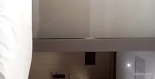 铁牛邀请萌妹花式展示，温柔乖巧引期待