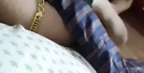 出租屋误会争执：年轻小伙与保安和老太太的趣味对白