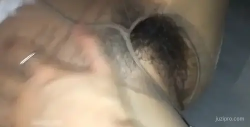 大黄鸭与蕾丝情趣内衣女神玩乐