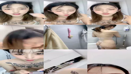 精致玫瑰纹身顶级嫩妹新人小姐姐 ，白皙美乳完美蜜桃臀 ，浴室洗澡湿身诱惑，超近距离特写 ，掰穴翘起双腿诱惑-截图2