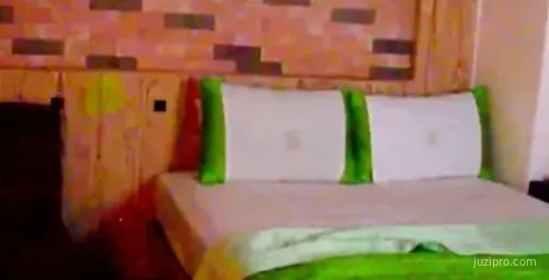 男子偷拍卖淫过程花样繁多