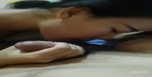 女友难眠起床帮我解困