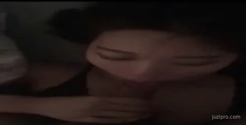 性感蕾丝内衣的人妻 床上技巧出色