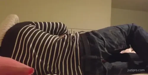 情侣亲密自拍高清全过程