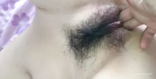 90后女生宿舍甜蜜互动