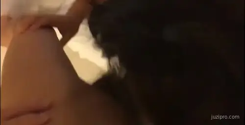 呆哥与小V黑丝高跟意外遭遇