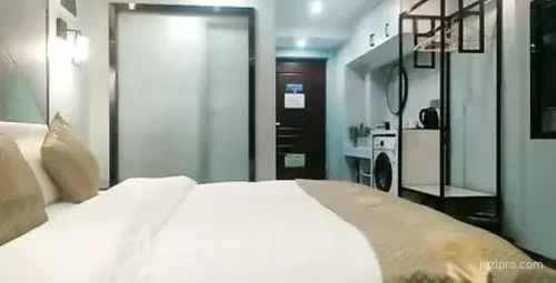 威哥双飞两美女 包括高颜值网红