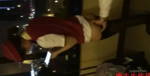 康先生酒店约会上海小空姐