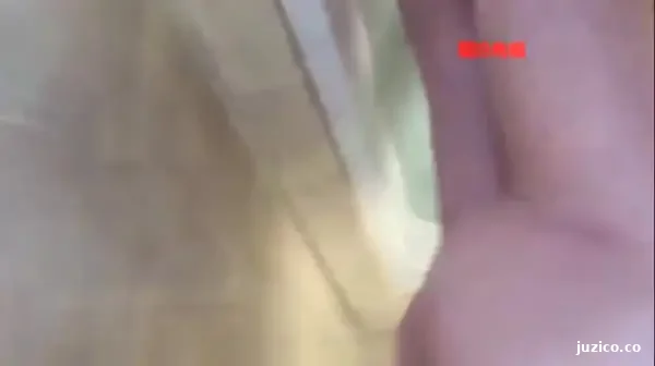 凤鸣鸟唱出品国模美心超大尺度浴室4P口交视频流出