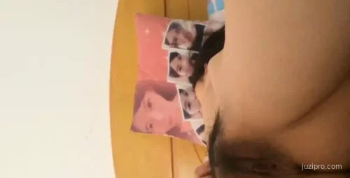 校内美女居家生活曝光