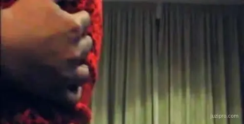 上海服装店美女老板娘宾馆偷情！隔壁咖喱饭老板掀翘臀开操