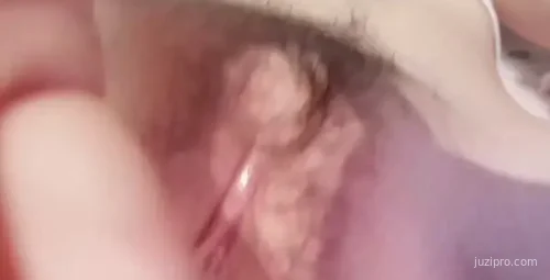 娇小美女自拍诺儿的小世界