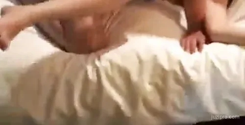 网红球姐与忠实粉丝酒店自拍探秘