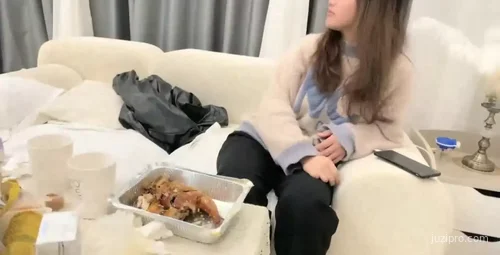 瘦猴先生便利店兼职学生妹探花记