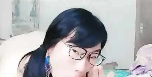 俊俏小哥哥与姐姐的趣味互动