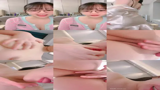 无敌大肥臀美少女！清纯眼镜妹桃子！回归大尺度秀，翘起屁股抖臀，掰开小骚穴特写，水声哗哗好痒-截图2