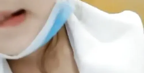 滴士司机与主播KTV结识青年聚会事件