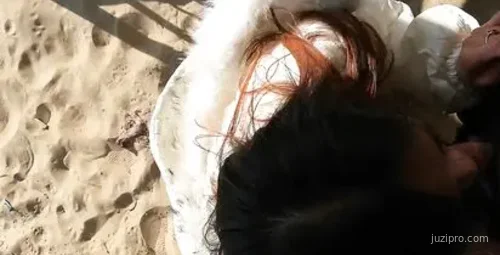 帅哥海边偶遇主持人，共度浪漫时光