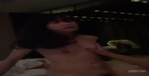 在酒店包了一位女大学生