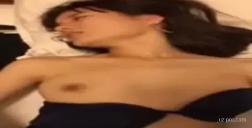 台湾台妹欣雅被操娇羞直呼不要拍啦！胯下口爆超刺激