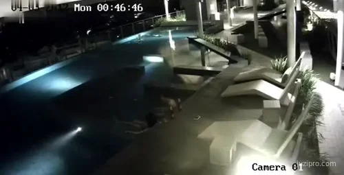 香港酒店情侣夜泳被监控拍下