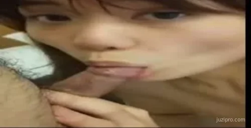 台湾女友口交 结果脸上沾满液体