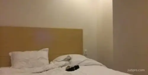 气质富姐宾馆约鸭子狂野啪啪 振动棒玩肉棒爆干淫语挑逗1080P