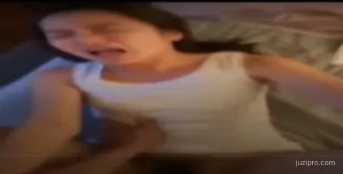 拔出后的反应竟如此乖巧