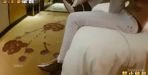 艺术学校美腿女神服务高清完整版