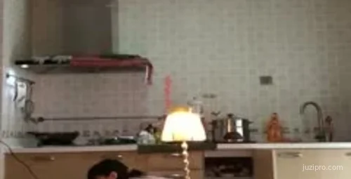 独居姐姐舞蹈诱惑第1部厨房内衣秀