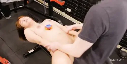 吴梦梦时间暂停健身房奇遇记