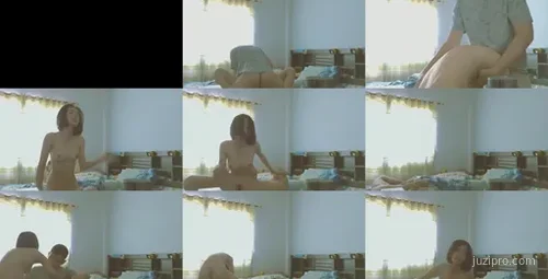 年轻情侣居家享受假期时光-截图2