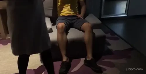 高清1080P沙发上深情时刻展示