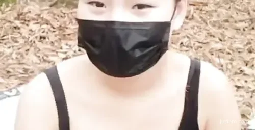 美女主播户外互动易被发现