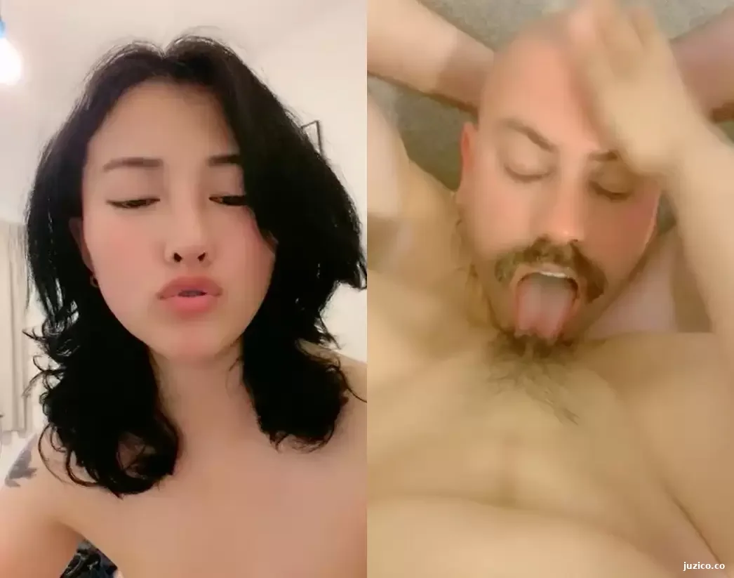 奶胸小女人跟她的光头老外男友，大鸡巴小手握不下，骑在脖子上让老外舔逼好骚，胡子扎的骚逼好痒撸射大鸡巴