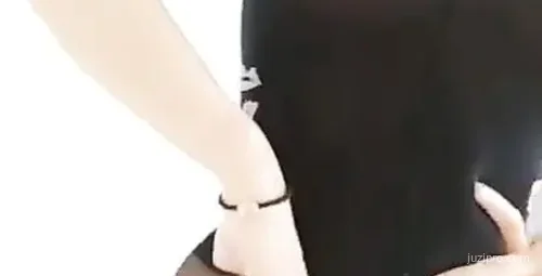 网红脸妹子黑丝情趣诱惑秀