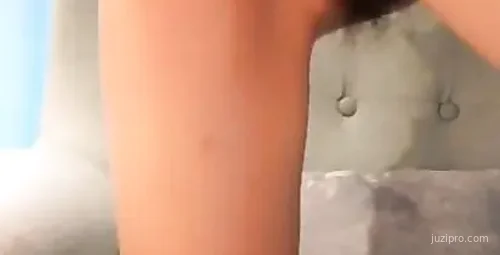 声音好听苗条妹子红色内衣秀