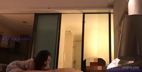 会所千元体验气质美女紧张初次