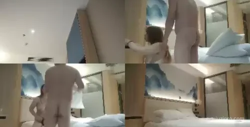 小胖子与少妇互动交流