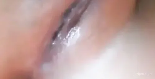 妹子用辣椒释放情感，忍不住发声