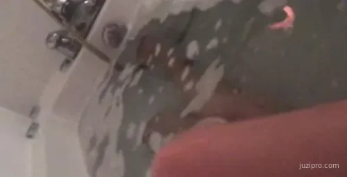 好莱坞明星隐私再遭泄露