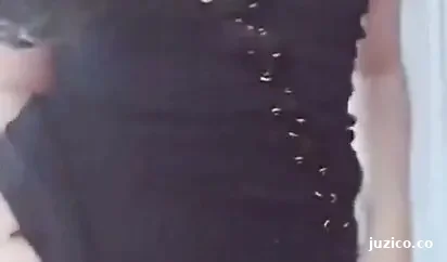 最新微博巨乳网红小奶包首次大尺度视频私拍流出 完美爆乳翘挺 玩奶弄穴 高颜值漂亮