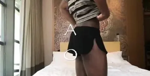 留学生BAO先生与燕京平面模特亲密互动