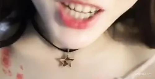 新人妹子白色睡衣诱惑秀