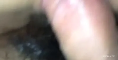 90后美女留学生回国后热情奔放